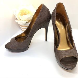 HOST PICK! VIA SPIGA • Brown Textured Heels Pumps